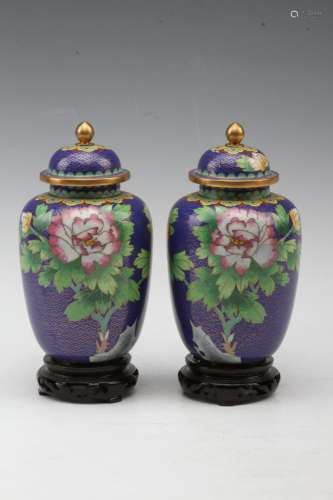 [CHINESE]A PAIR OF THE EARLY 20TH CENTRY STYLED CLOISONNE JARS WITH COVERS(TOTAL 2 ITEMS AND MEASURE BY THE LARGEST ITEM) W:4.35