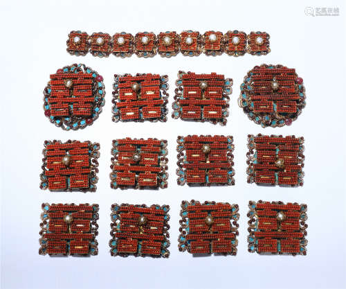 A SET OF CHINESE CORAL ENAMLE SILVER JEWELRY