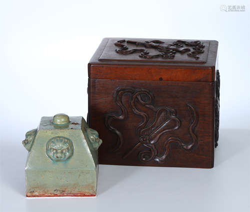 CHINESE PORCELAIN BLUE GLAZE SEAL IN ROSEWOOD CASE