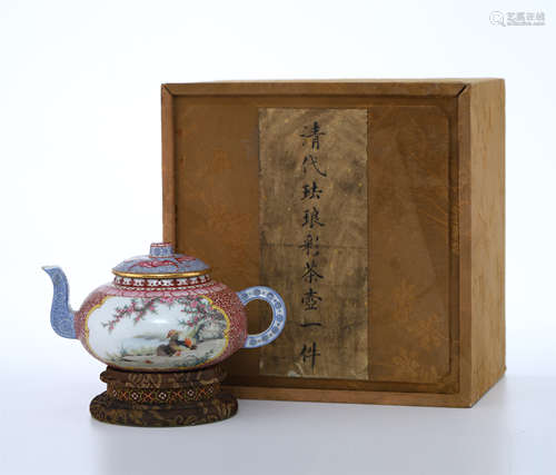 CHINESE PORCELAIN ENAMEL BIRD AND FLOWER TEA POT