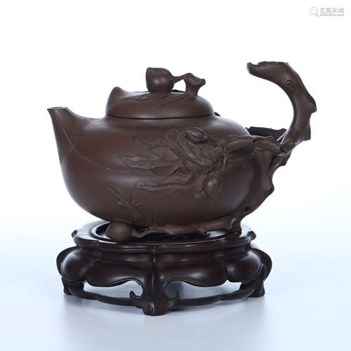 CHINESE YIXING ZISHA CLAY TEA POT