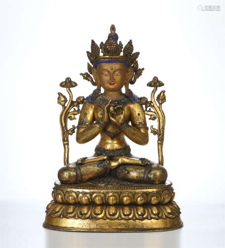 CHINESE GILT BRONZE SEATED GUANYIN WITH LOTUS