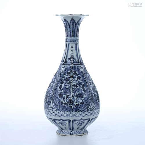 CHINESE PORCELAIN BLUE AND WHITE FLOWER YUHUCHUN VASE