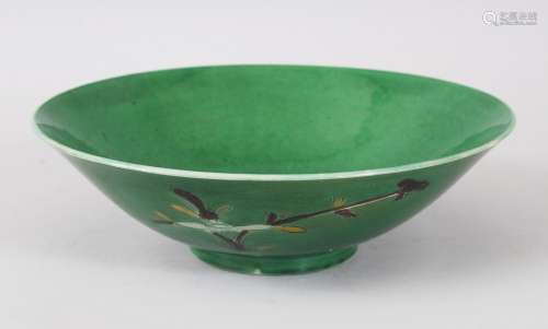 A GOOD CHINESE GREEN GROUND KANGXI BOWL, the interior decorated with a tree design, the exterior