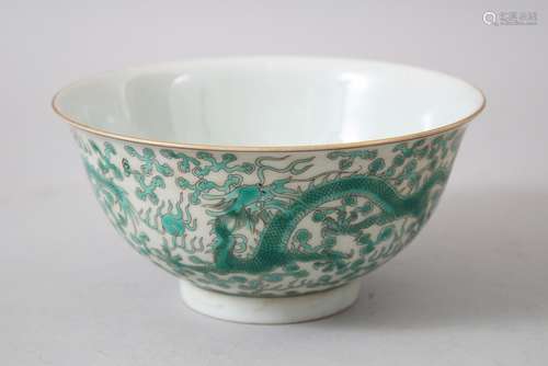 A CHINESE FAMILLE VERTE PORCELAIN DRAGON BOWL, the body of the bowl with three green dragons amongst