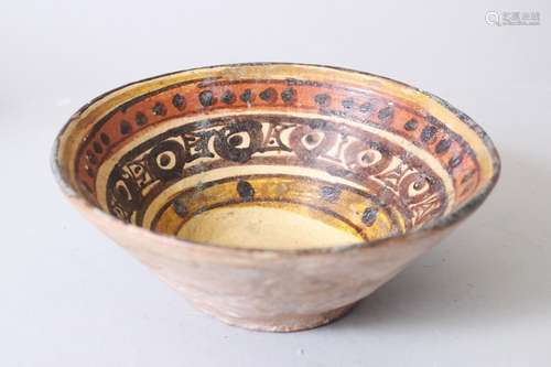 A FINE 9TH-10TH CENTURY PERSIAN NISHAPUR POTTERY BOWL, 17cm diameter, 7cm high.