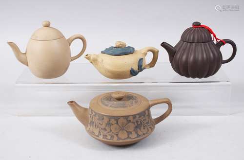 A MIXED LOT OF FOUR 19TH / 20TH CENTURY CHINESE YIXING CLAY TEA POTS, consisting of five clay Yixing