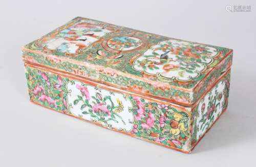 A 19TH CENTURY CHINESE CANTON FAMILLE ROSE PORCELAIN BOX & COVER, decorated with panels of figures