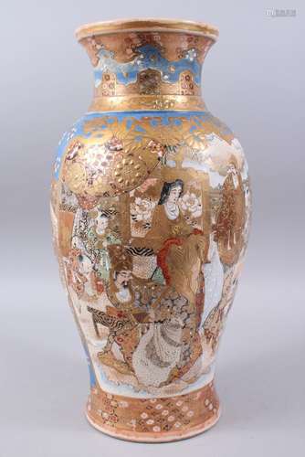 A LARGE JAPANESE LATE MEIJI / EARLY TAISHO PERIOD SATSUMA VASE, the body of the vase decorated