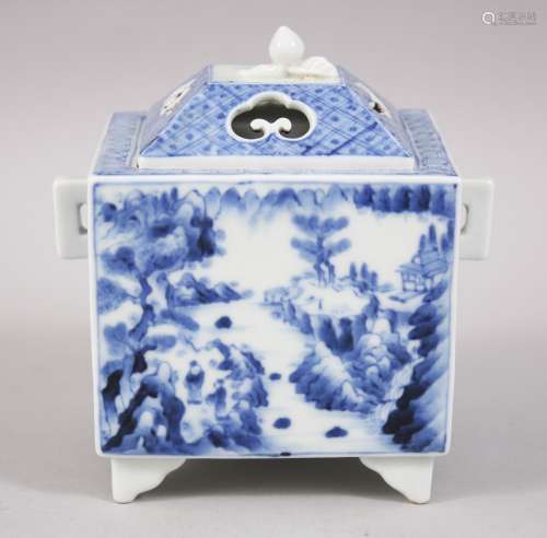 A GOOD JAPANESE MEIJI PERIOD BLUE & WHITE HIRADO PORCELAIN CENSER / KORO, the koro decorated with