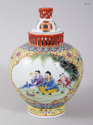 A 19TH / 20TH CENTURY CHINESE FAMILLE ROSE PORCELAIN INSENCE BURNER, decorated with scenes of