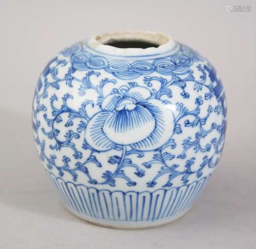 A 19TH CENTURY CHINESE BLUE & WHITE PORCELAIN GINGER JAR, decorated with floral scenes, the base