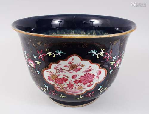 A GOOD 18TH / 19TH CENTURY CHINESE FAMILLE ROSE POWDER BLUE JARDINIERE, decorated with surrounding