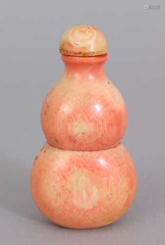 AN UNUSUAL 19TH CENTURY STAINED IVORY DOUBLE GOURD SNUFF BOTTLE & STOPPER, the ivory with a good