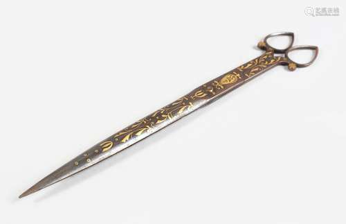 19TH CENTURY OTTOMAN TURKISH GOLD INLAID STEEL SCISSORS, 23cm long.