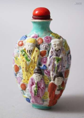 A GOOD 19TH CENTURY CHINESE MOULDED PORCELAIN SNUFF BOTTLE OF EIGHT IMMORTALS / SCHOLARS, the bottle