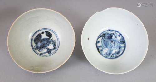 A PAIR OF CHINESE WANLI PERIOD BLUE & WHITE SHIPWRECK PORCELAIN BOWLS. approx diameter 11cm each.