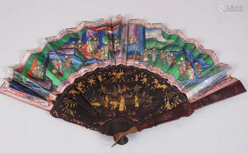 A 19TH CENTURY CHINESE TORTOISESHELL & LACQUER PAINTED FAN, the shell stems decorated with gold