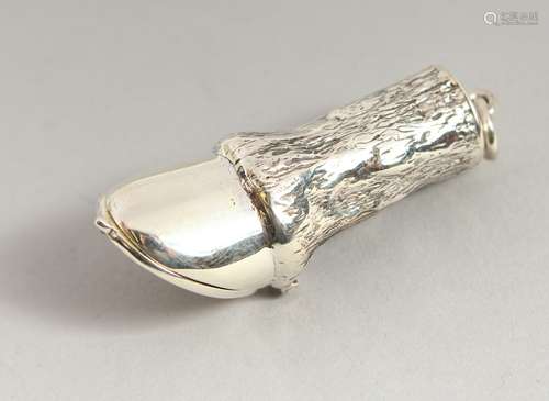 A NOVELTY SILVER HORSE HOOF VESTA CASE. 5cms long.