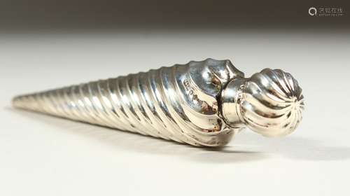 A GOOD VICTORIAN SILVER SPIRAL SHAPED SCENT BOTTLE. Birmingham 1884. Maker D. & L. S. 14.5cms long.