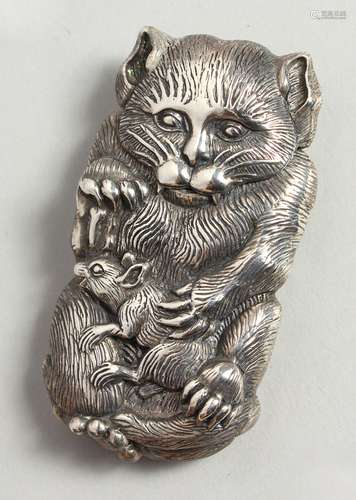 A NOVELTY SILVER JAPANESE CAT AND MOUSE VESTA.