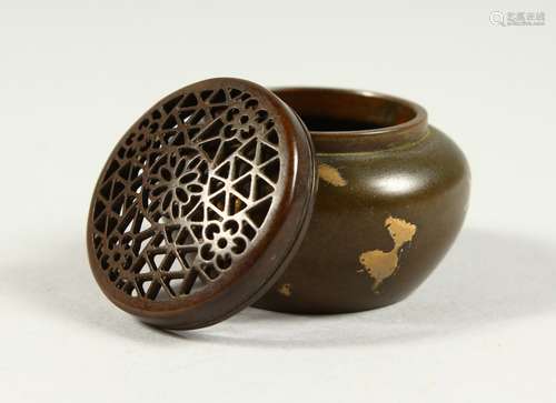 A TINY CHINESE GOLD SPLASH CENSER. 4cms diameter.