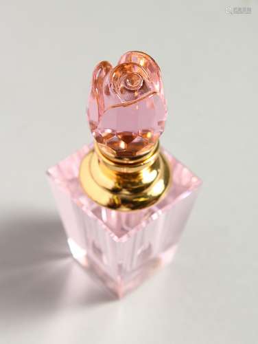 A GOOD SMALL TAPERING CRYSTAL SCENT BOTTLE AND STOPPER. 7.5cms high.