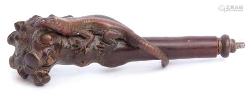 Oriental root carving with an applied bronze lizard, 18cm long