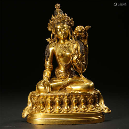 CHINESE GILT BRONZE SEATED GUANYIN WITH LOTUS