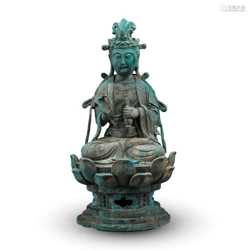CHINESE BRONZE SEATED GUANYIN ON LOTUS STAND