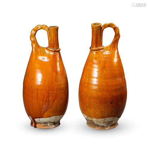 PAIR OF CHINESE PORCELAIN BROWN GLAZE KETTLES LIAO DYNASTY