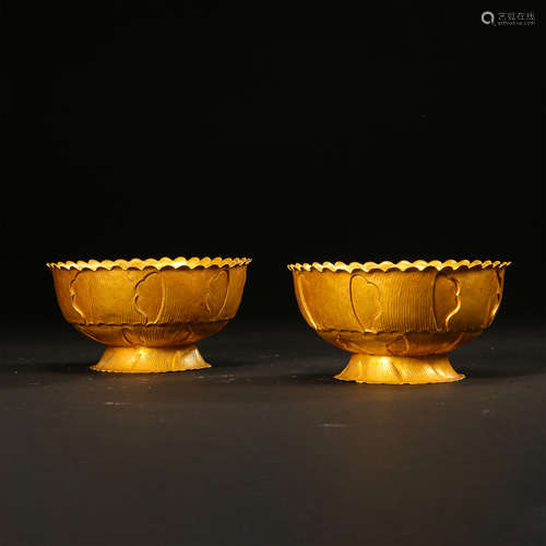 PAIR OF CHINESE PURE GOLD LOTUS BOWLS TANG DYNASTY