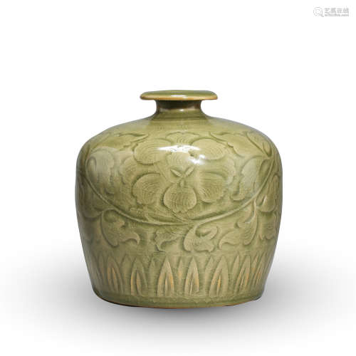 CHINESE PORCELAIN YAOZHOU WARE ENGRAVED FLOWER WATER JAR SONG DYNASTY