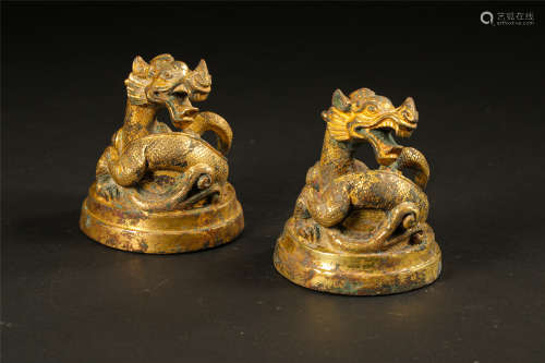 PAIR OF CHINESE GILT BRONZE BEAST PAPER WEIGHT HAN DYNASTY