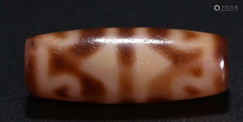 A TIBETAN AGATE DZI