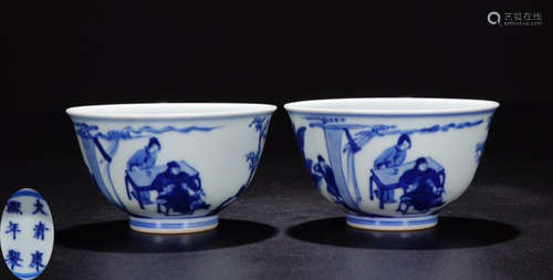 PAIR WHITE&BLUE GLAZE STORY PATTERN CUPS