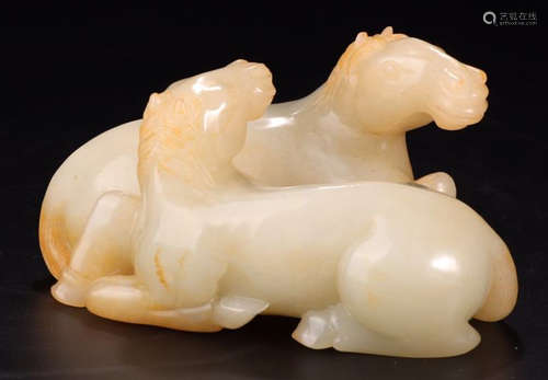 A HETIAN JADE CARVED HORSE SHAPED PENDANT