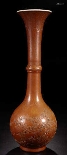 A LACQUER CARVED LANDSCAPE PATTERN VASE