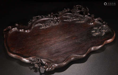 A ZITAN WOOD CARVED FLOWER PATTERN PLATE