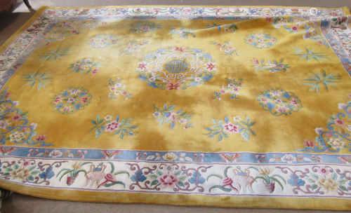 Good quality modern Indian or Chinese thick pile wool large carpet, double gull border, central
