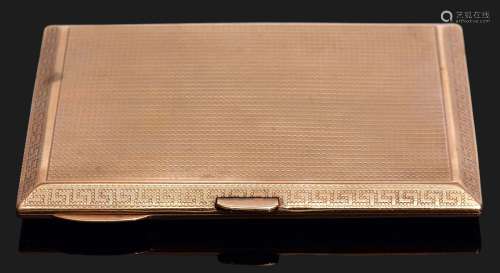 9ct gold Art Deco cigarette case having engine turned decoration front and back, push button