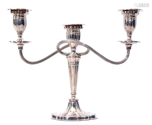 Elizabeth II three-light candelabra with detachable and shaped oval nozzles to oval sconces on