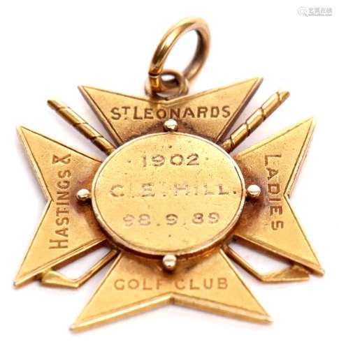Early 20th century 18ct gold pendant, a Maltese cross design, a design with two golf clubs and