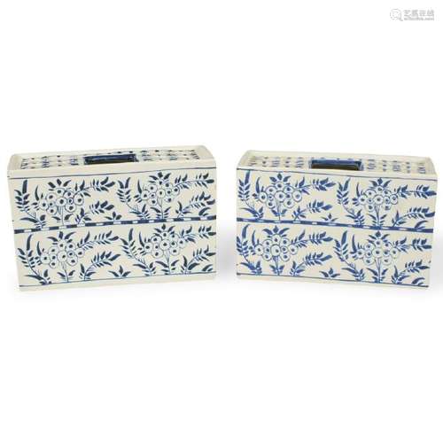 Pair of Williamsburg Restoration Porcelain Box by Delft