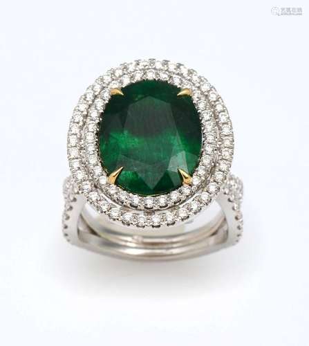 18K 7.65 CT EMERALD & DIAMOND RING