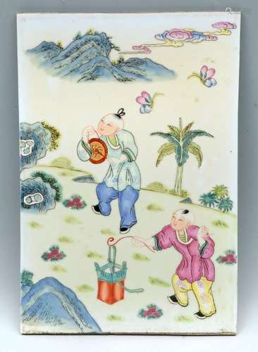 CHINESE FAMILLE ROSE ENAMELED FIGURAL PLAQUE