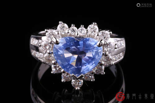天然无烧豪华3.72克拉浅蓝玻璃体蓝宝石豪镶1克拉钻石铂金戒指（PT900，蓝宝石3.72克拉，钻石1克拉，附国际证书）