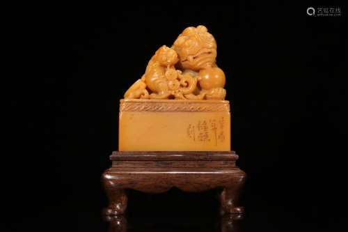 A TIANHUANG STONE SEAL OF BEAST