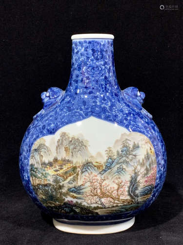 A BLUE & WHITE IN LANDSCAPE PAINTING VASE