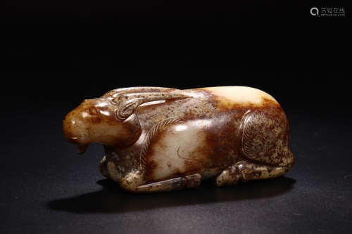 AN ANCIENT JADE SCULPTURED IN GOAT SHAPED ORNAMENT